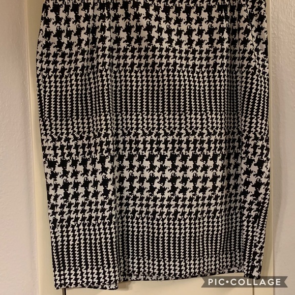 Gently worn, plus size, pencil skirt; Sz. 20W - Picture 2 of 2